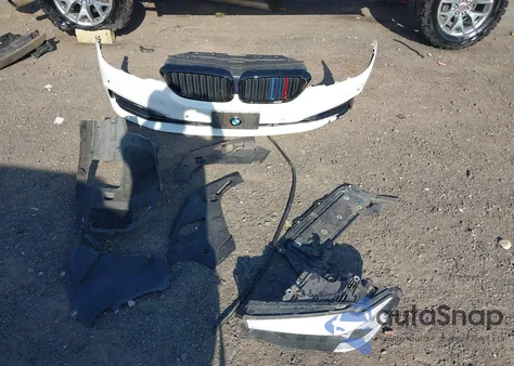 2019 BMW 530I xDrive z USA, uszkodzony, nr VIN WBAJA7C50KWW17686